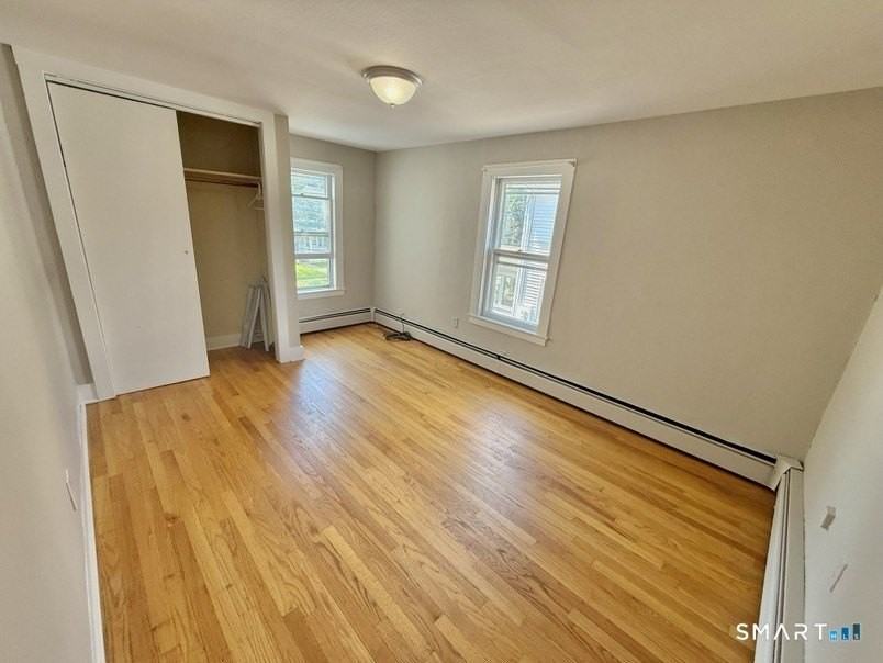 25 Center St - Photo 7 of 12