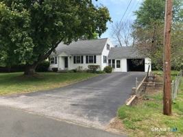 featured image of 15 Riverview Rd