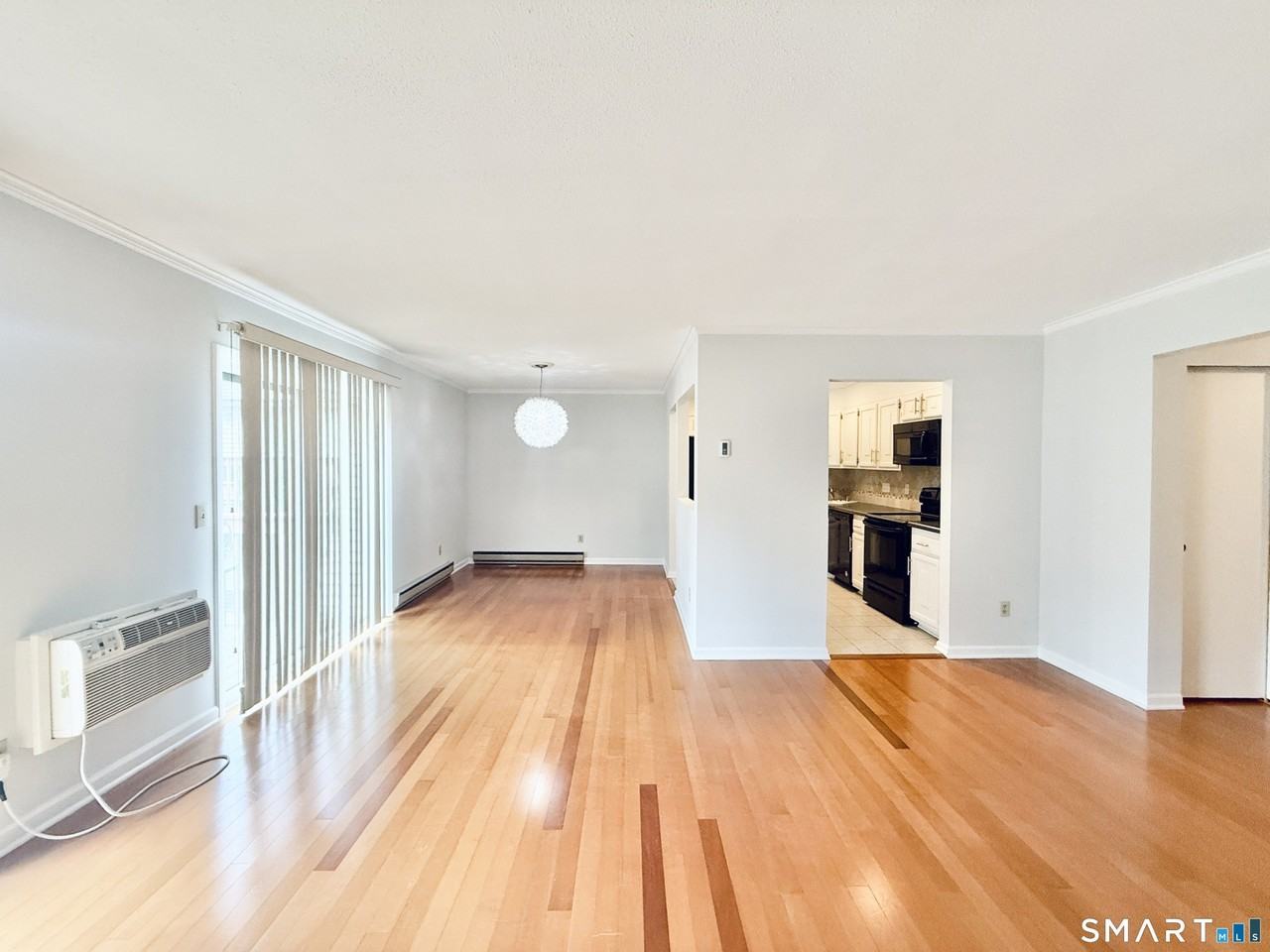 180 Colonial Rd #B4 - Photo 5 of 20