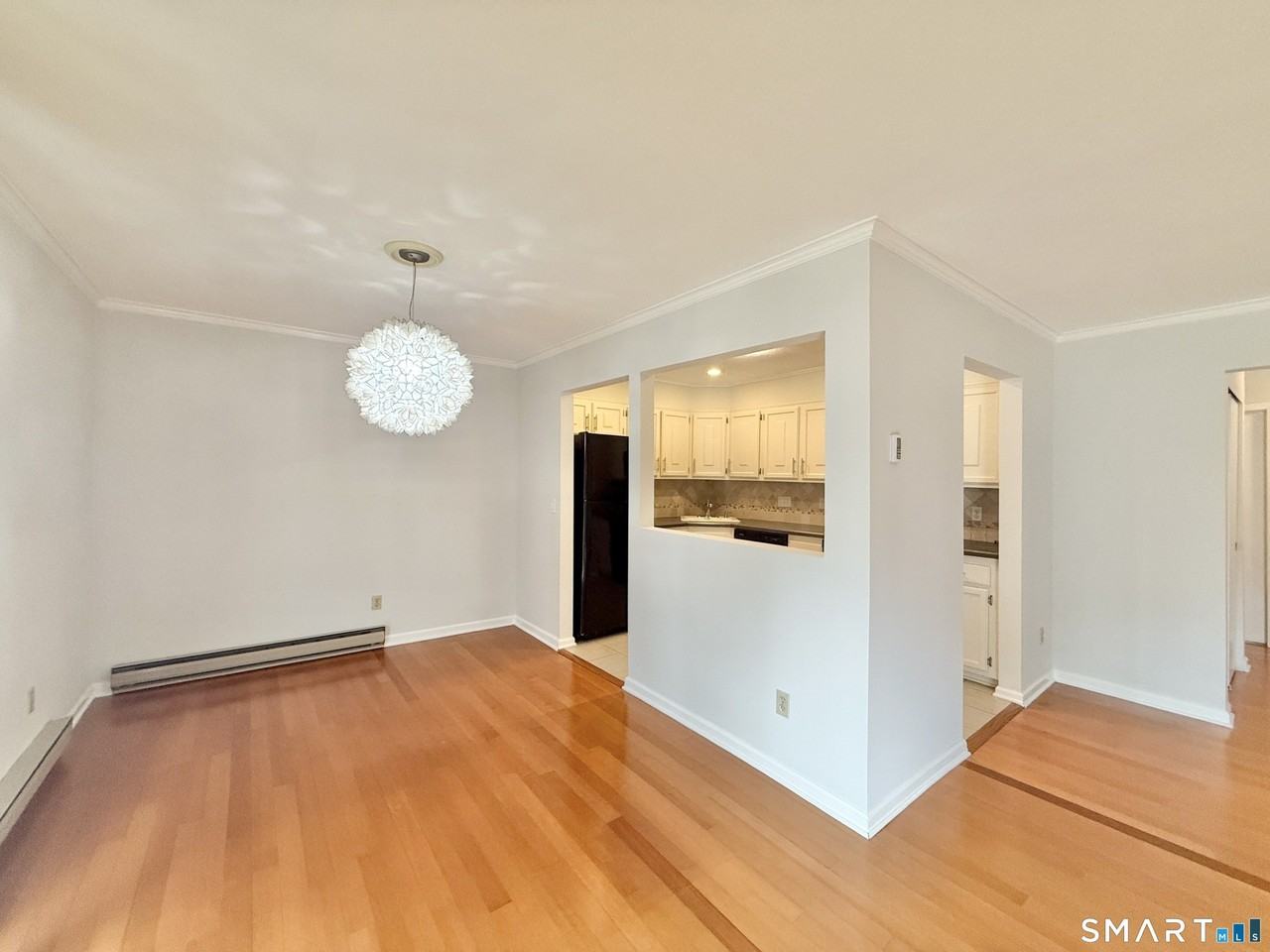 180 Colonial Rd #B4 - Photo 7 of 20