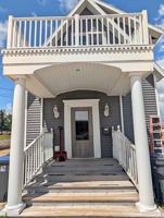 featured image of 830 E Broadway Ave