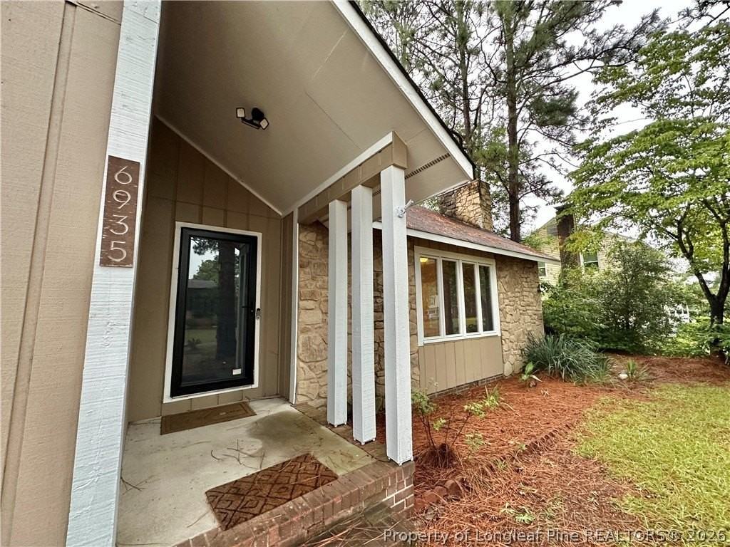 6935 Brockwood St - Photo 2 of 40