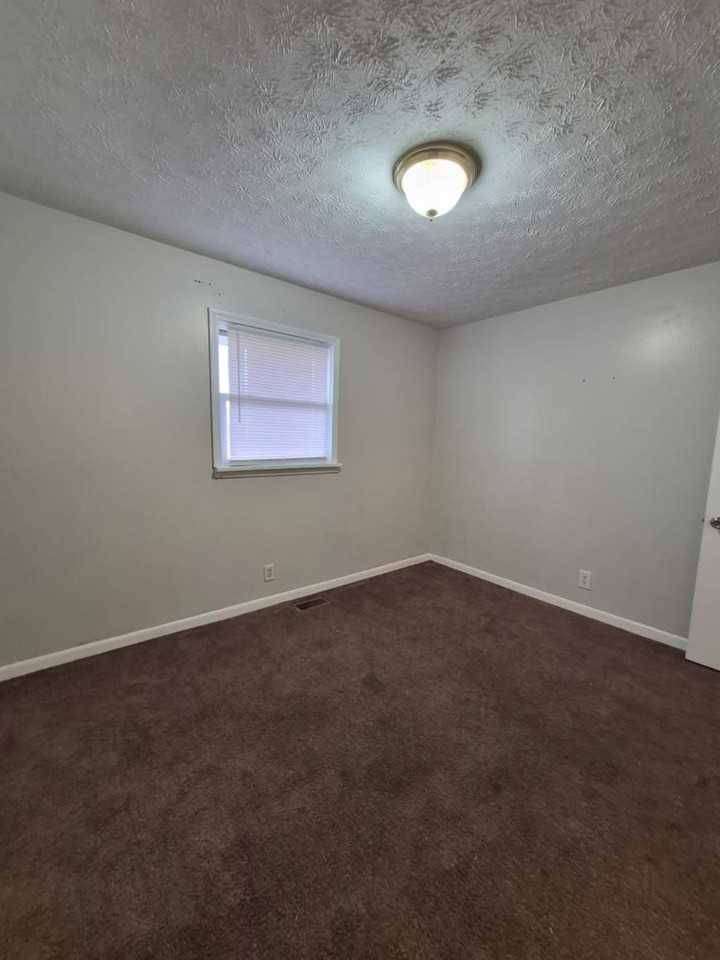 2031 Costello Dr - Photo 2 of 10