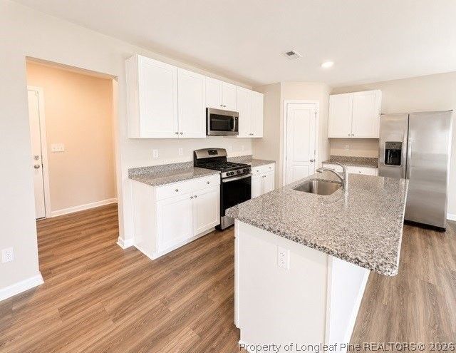 4032 Shire St - Photo 6 of 15