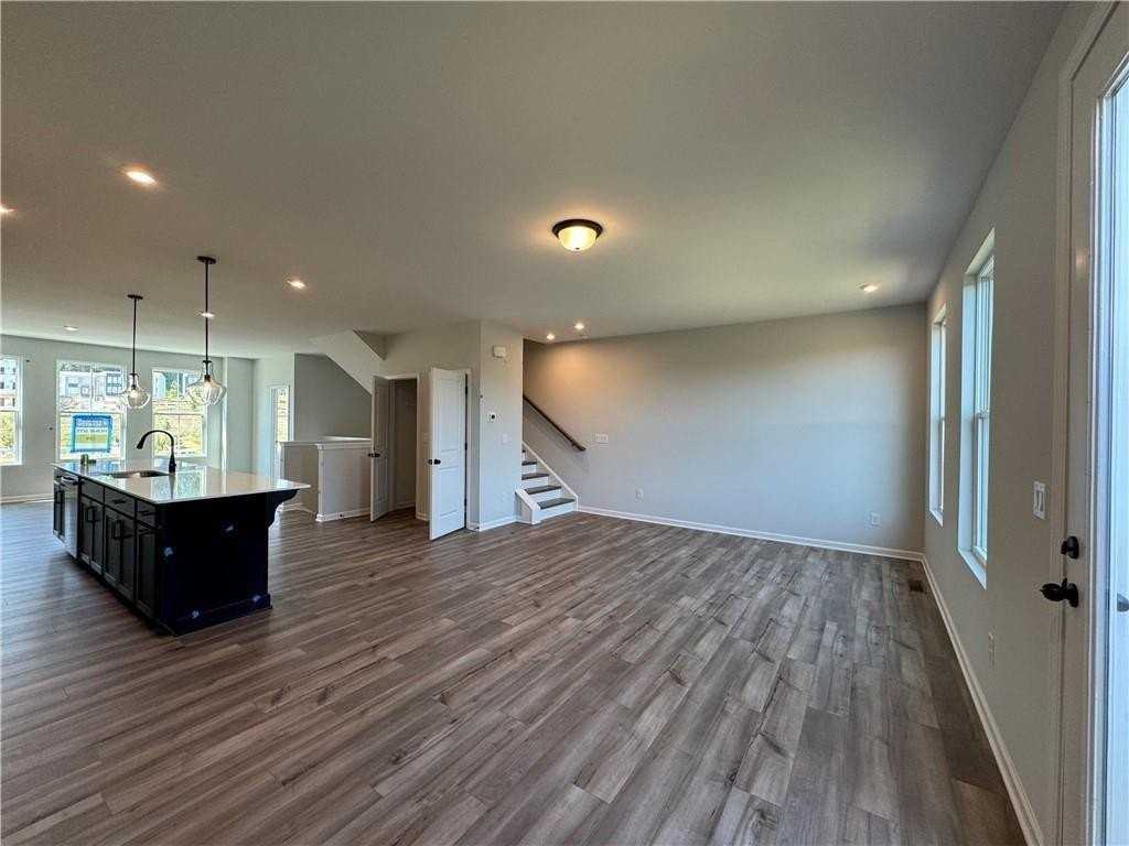 1409 Creekside Cir Nw - Photo 6 of 20