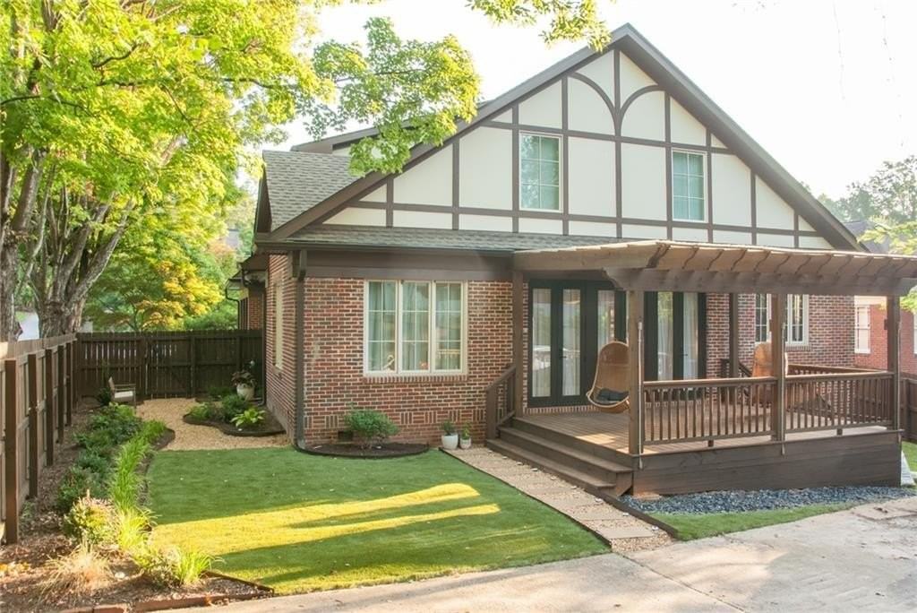 1300 N Morningside Dr Ne - Photo 7 of 50