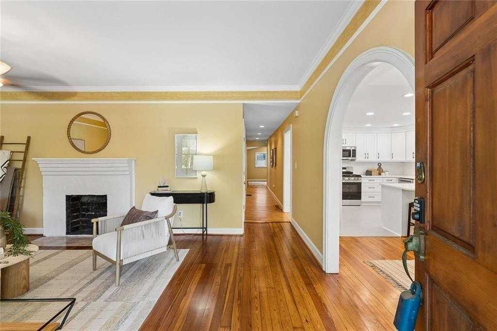 805 Holmes St Nw - Photo 6 of 45
