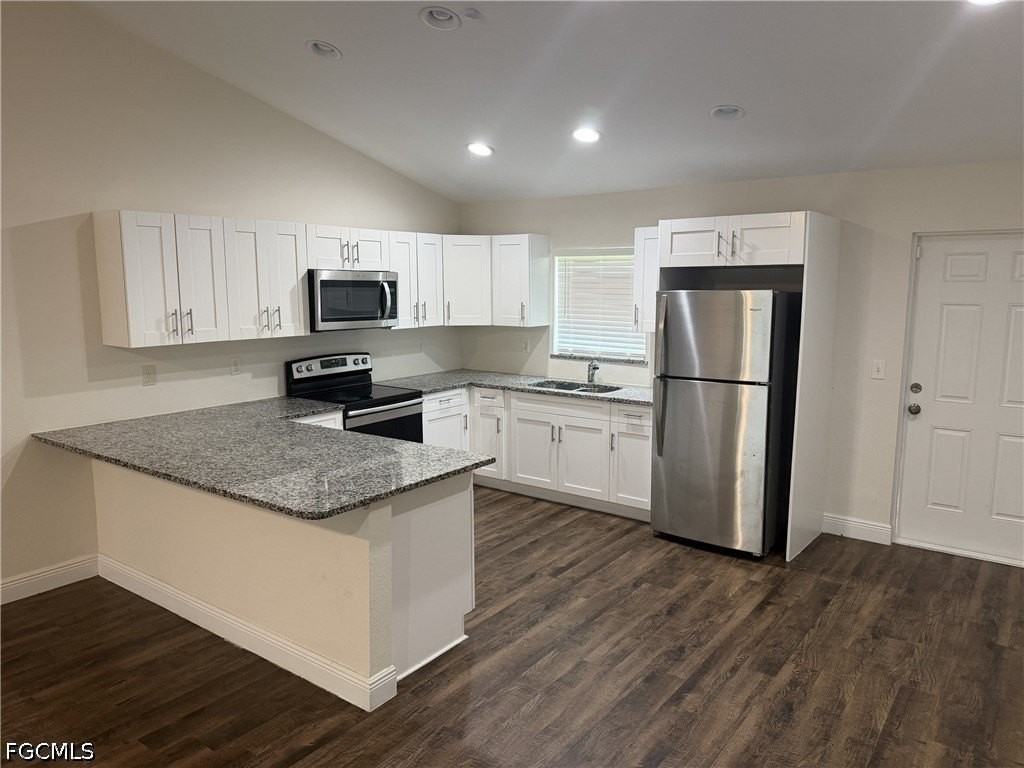 9018 Penny Cir - Photo 3 of 14