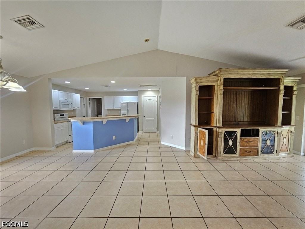 2600 14th St W - Photo 4 of 17