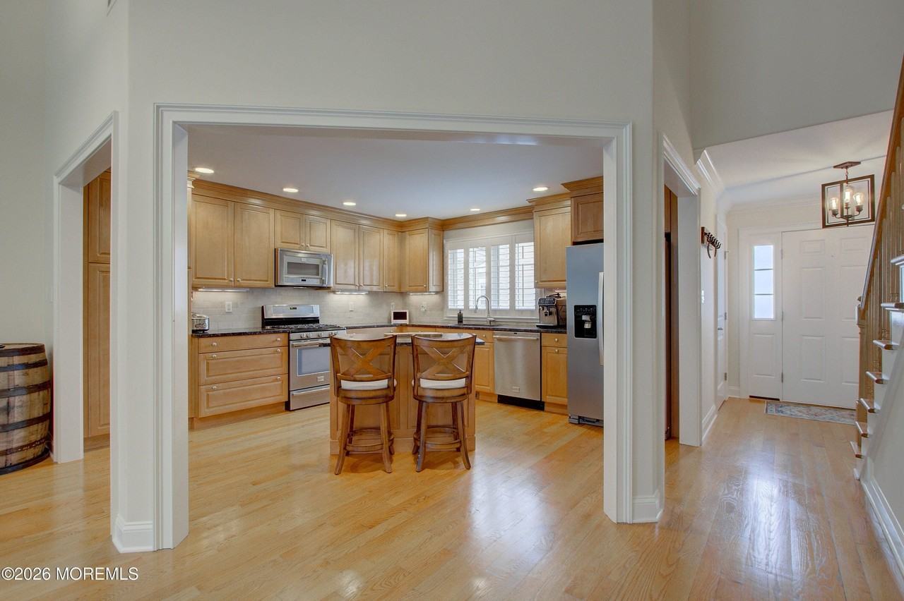 124 Birch Ave - Photo 5 of 26