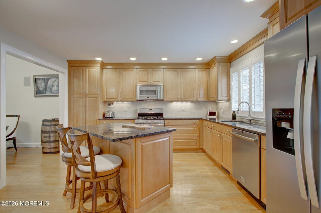 124 Birch Ave - Photo 7 of 26