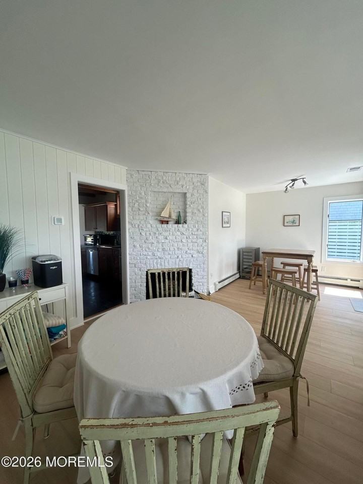 674 Ocean Ave - Photo 7 of 27