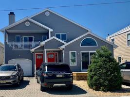 featured image of 218 2nd St N