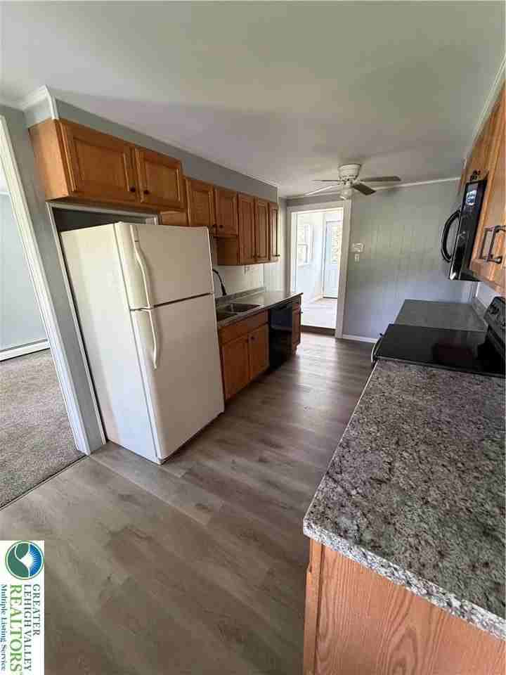 9020 Haaf Rd - Photo 3 of 14