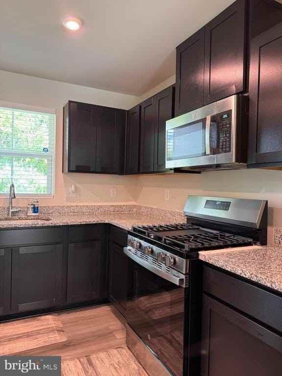 319 Ohio Ave - Photo 4 of 11