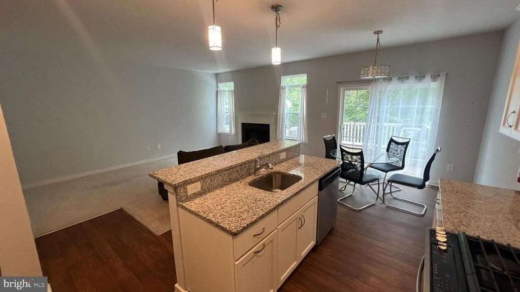 8 Shire Ct - Photo 4 of 30