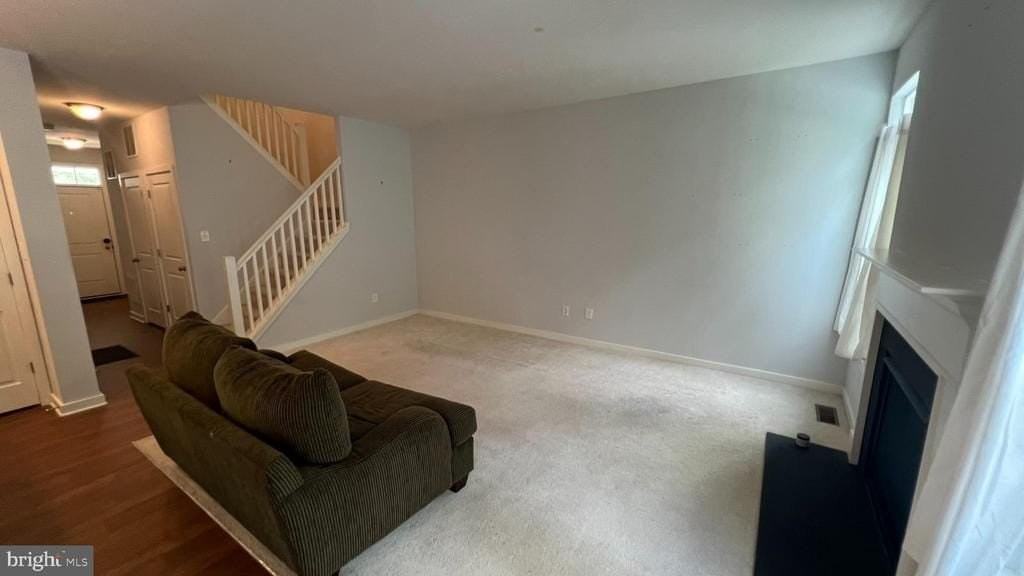 8 Shire Ct - Photo 5 of 30