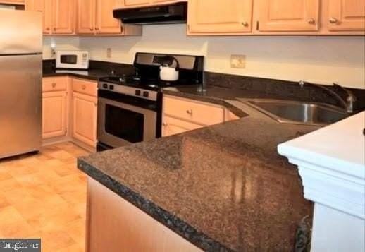 1402 Tristram Cir - Photo 6 of 20