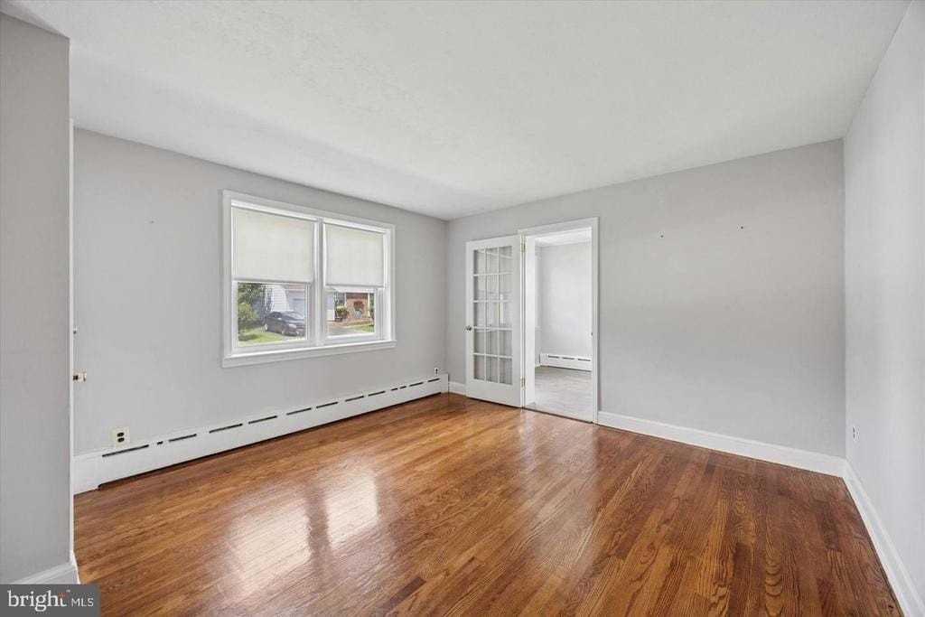 63 Eldridge Ave - Photo 7 of 15
