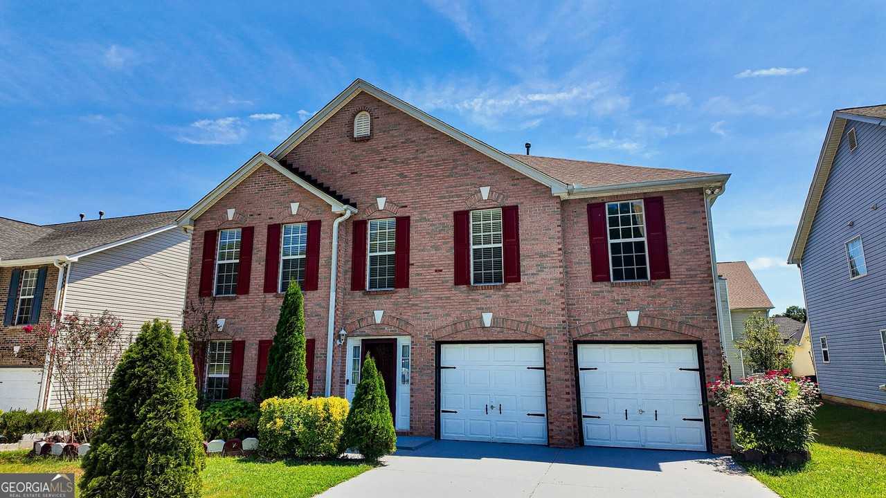 2760 Rusticwood Dr - Photo 3 of 50