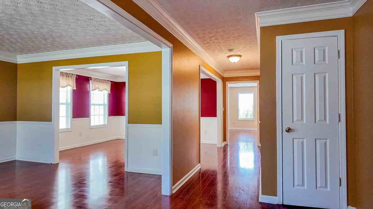2760 Rusticwood Dr - Photo 4 of 50