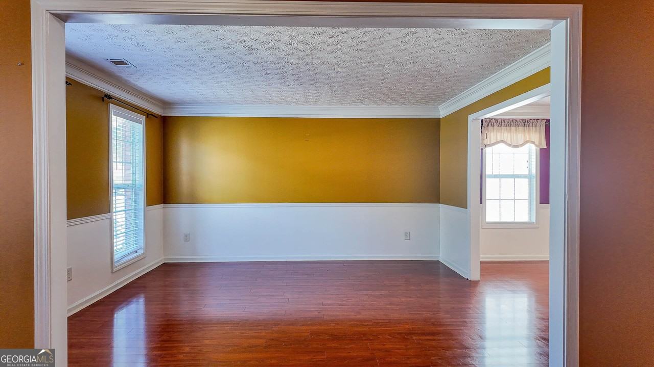 2760 Rusticwood Dr - Photo 5 of 50