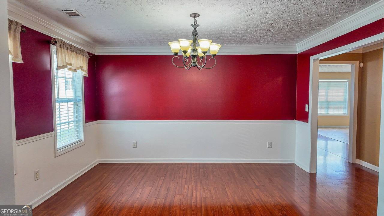 2760 Rusticwood Dr - Photo 7 of 50