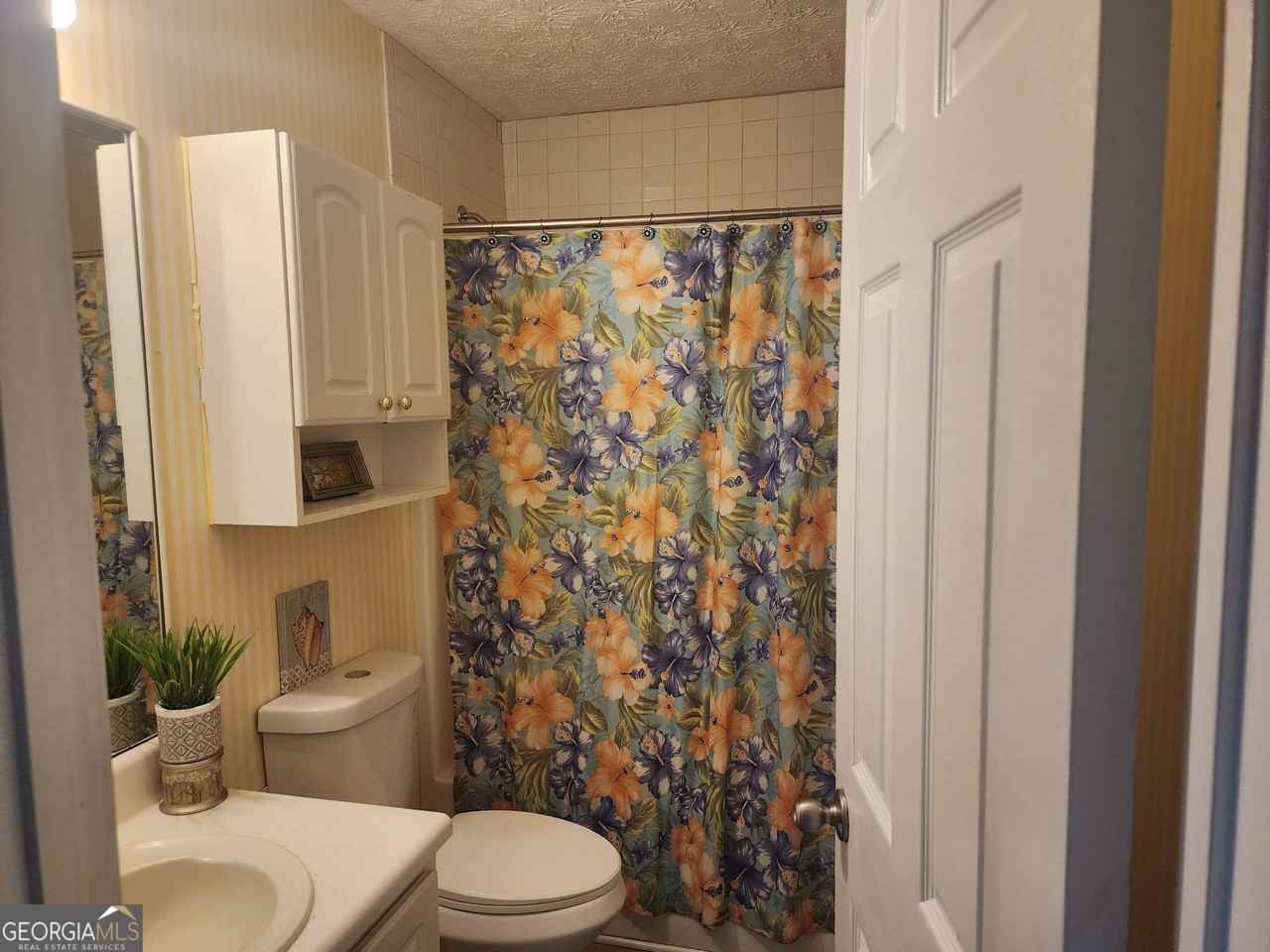 1642 Mission Park Dr - Photo 3 of 3