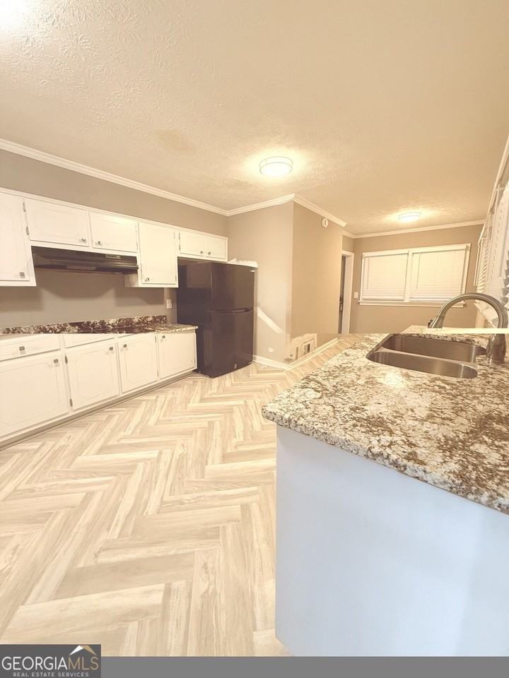 1397 Jewell Ct Sw - Photo 5 of 30