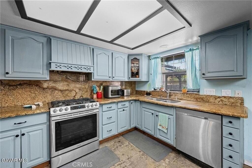 712 W Avenue R8 - Photo 4 of 24