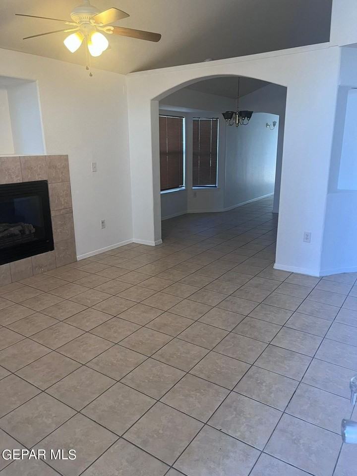 14061 Tierra Leona Dr - Photo 2 of 20