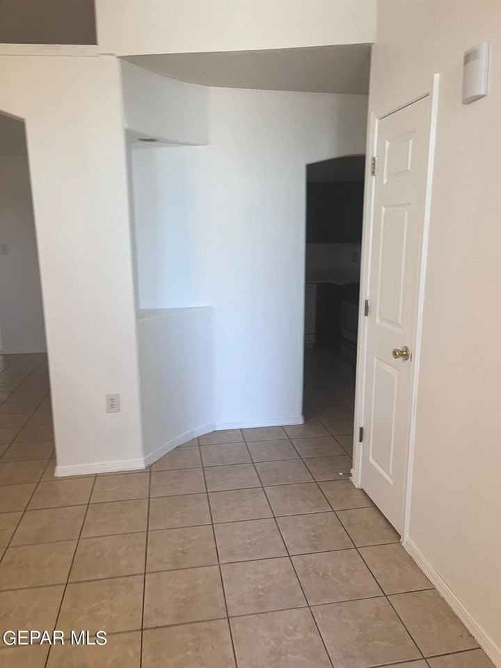 14061 Tierra Leona Dr - Photo 3 of 20