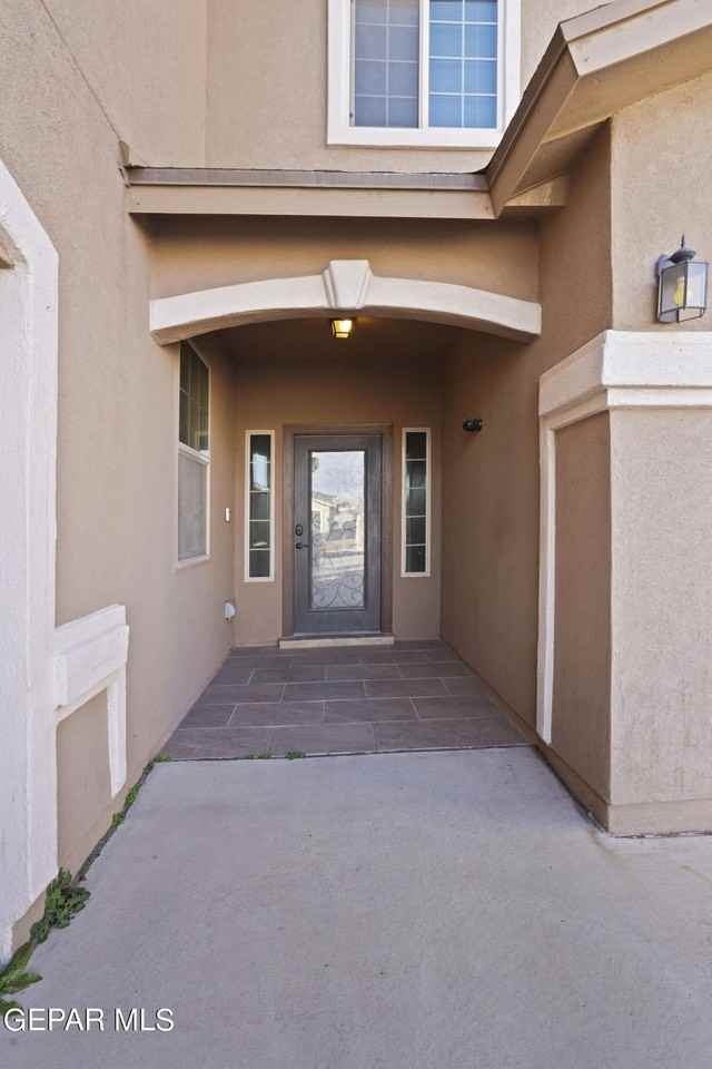 2237 Leafy Point Pl - Photo 3 of 32