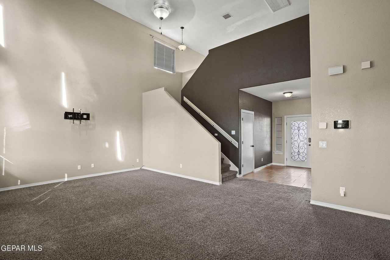 2237 Leafy Point Pl - Photo 6 of 32