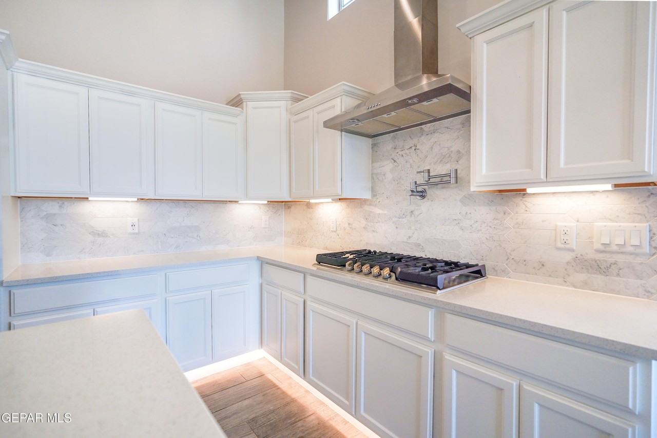 13368 Emerald Glass Dr - Photo 7 of 44