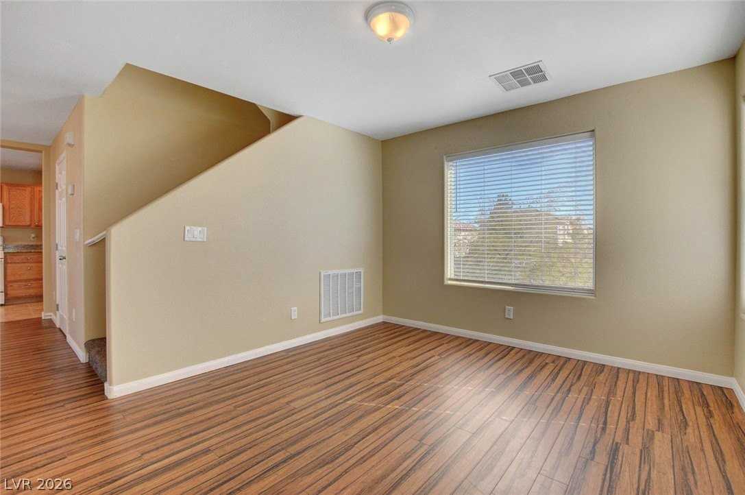 10254 Ladybug Bend St - Photo 4 of 39