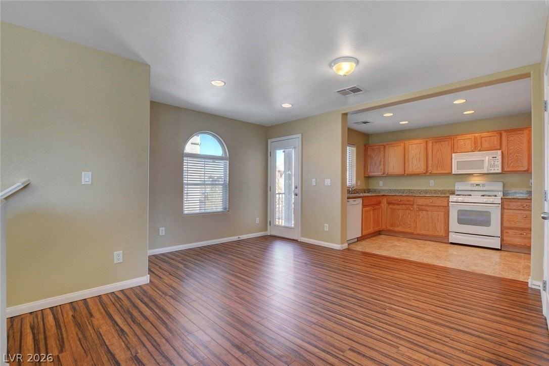 10254 Ladybug Bend St - Photo 7 of 39