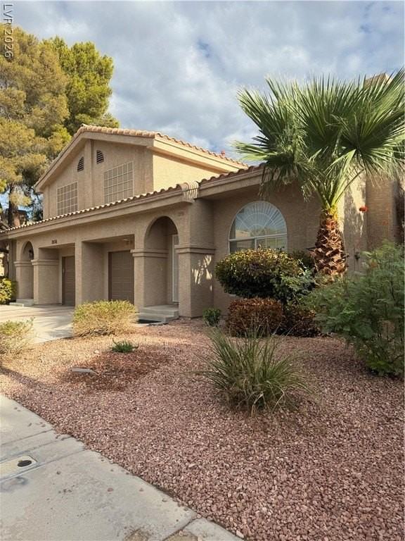 2836 Lone Cliff Dr - Photo 3 of 17