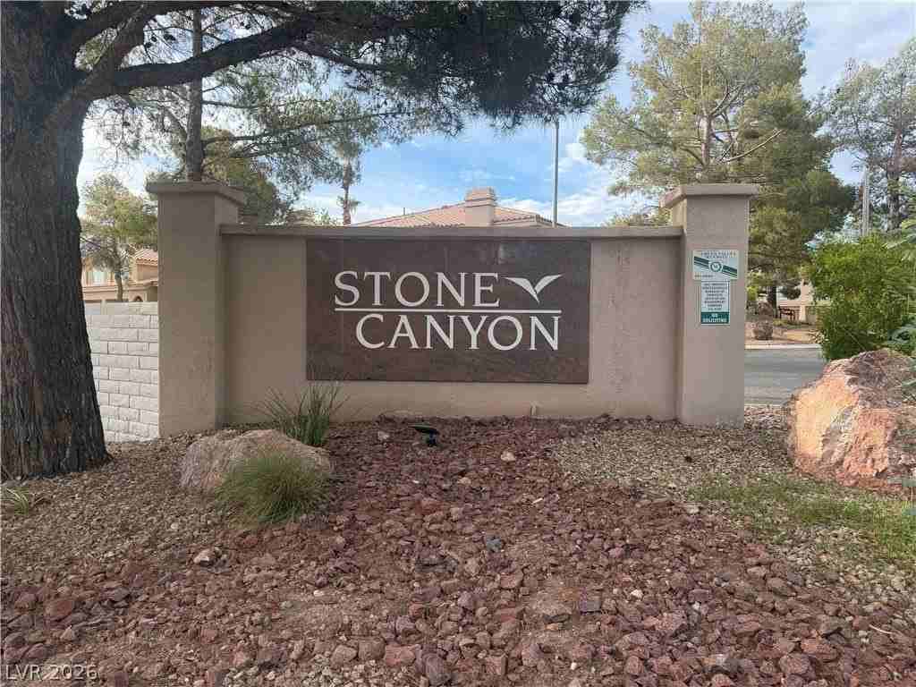 2836 Lone Cliff Dr - Photo 4 of 17