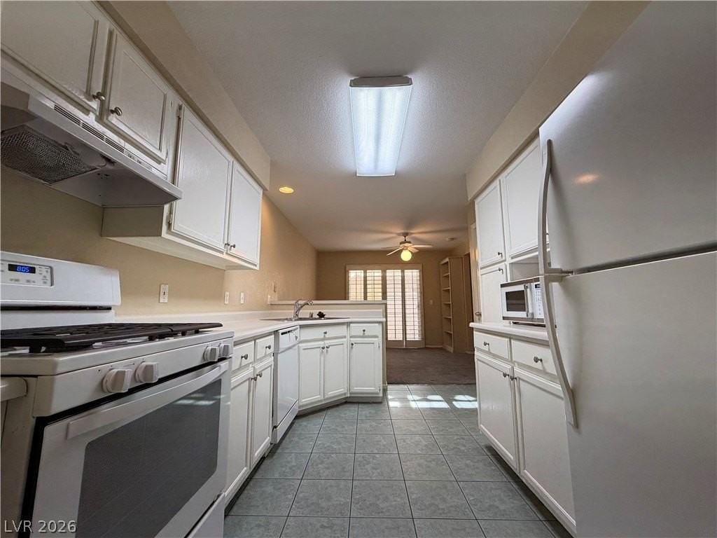 2836 Lone Cliff Dr - Photo 5 of 17
