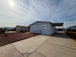 featured image of 230 Shoshone Ln