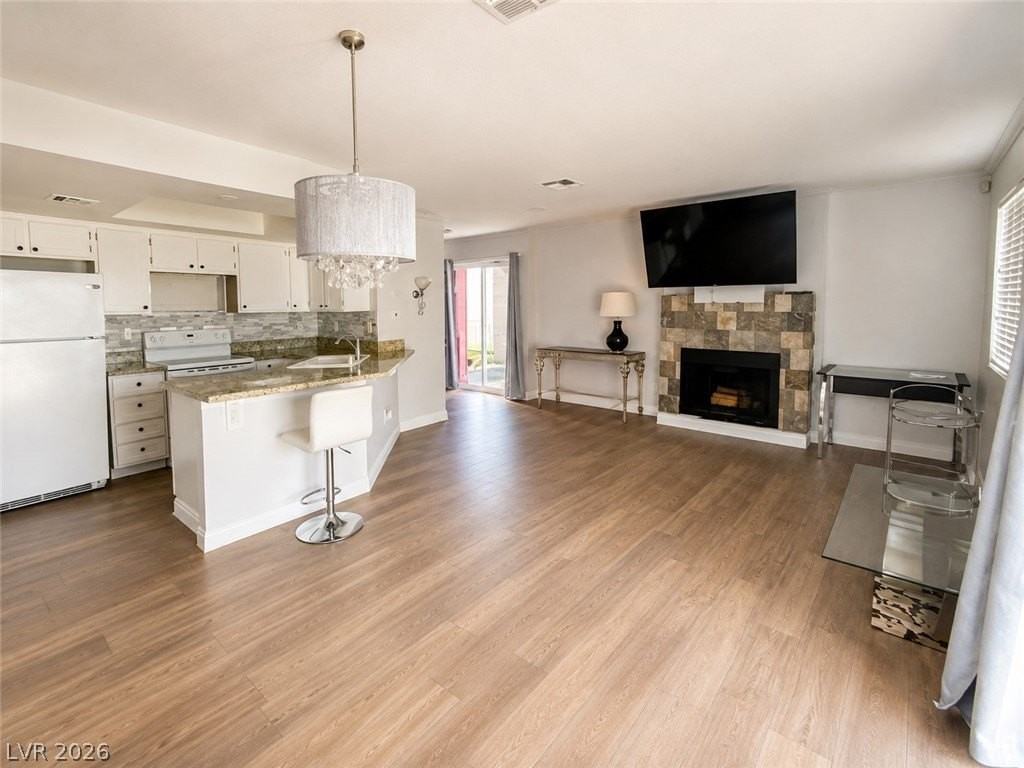 8600 W Charleston Blvd #1127 - Photo 4 of 11
