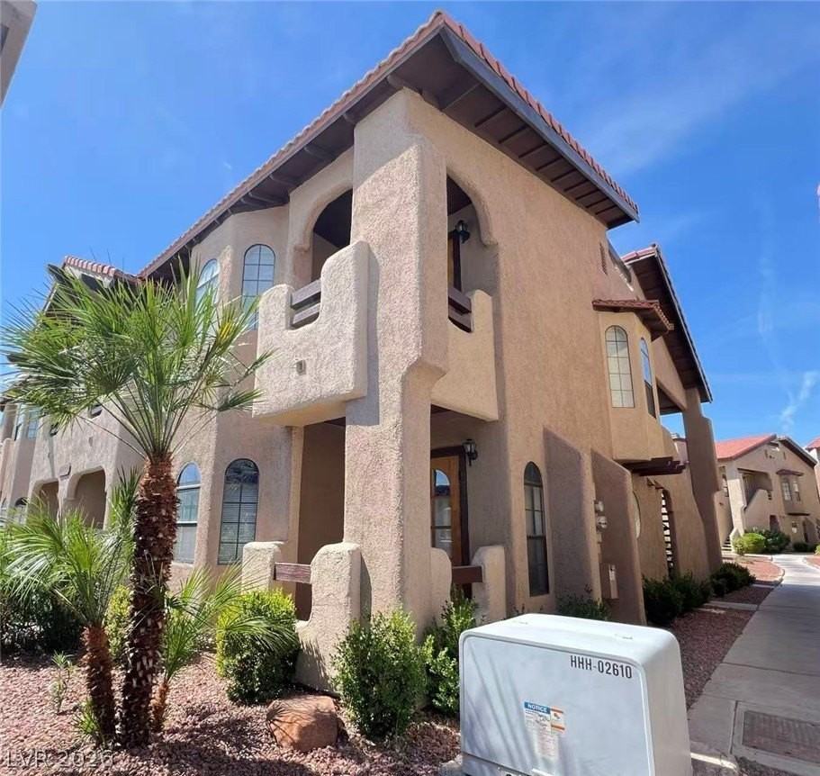 4069 Nook Way #B - Photo 2 of 21