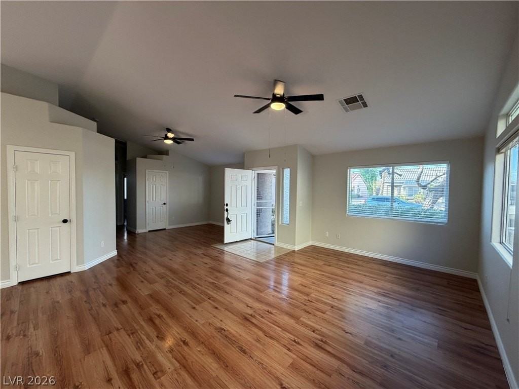 7616 Gosport Ave - Photo 3 of 21