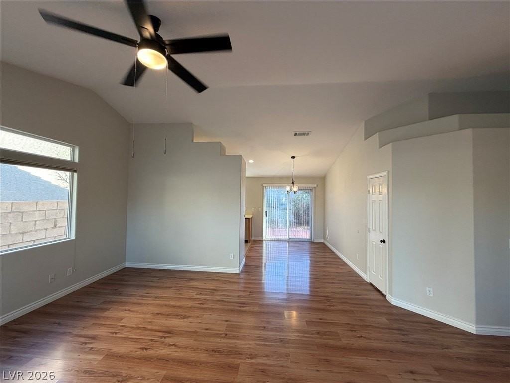 7616 Gosport Ave - Photo 4 of 21