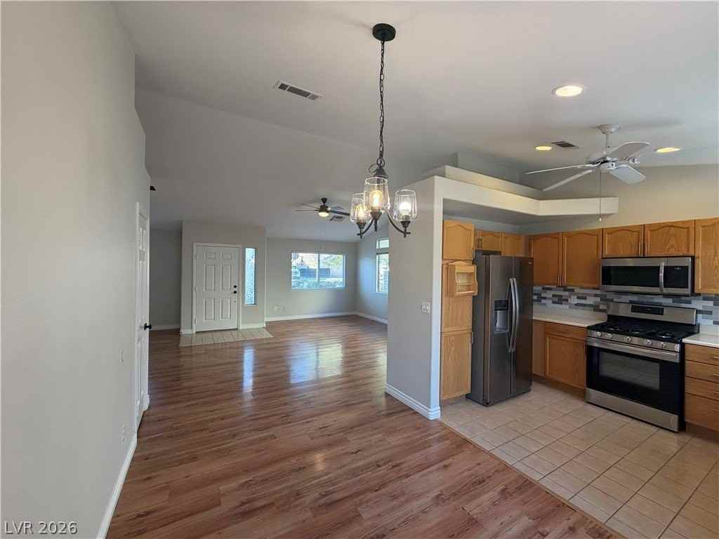 7616 Gosport Ave - Photo 7 of 21
