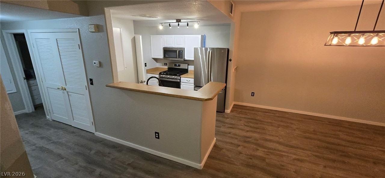8250 N Grand Canyon Dr #1084 - Photo 3 of 8