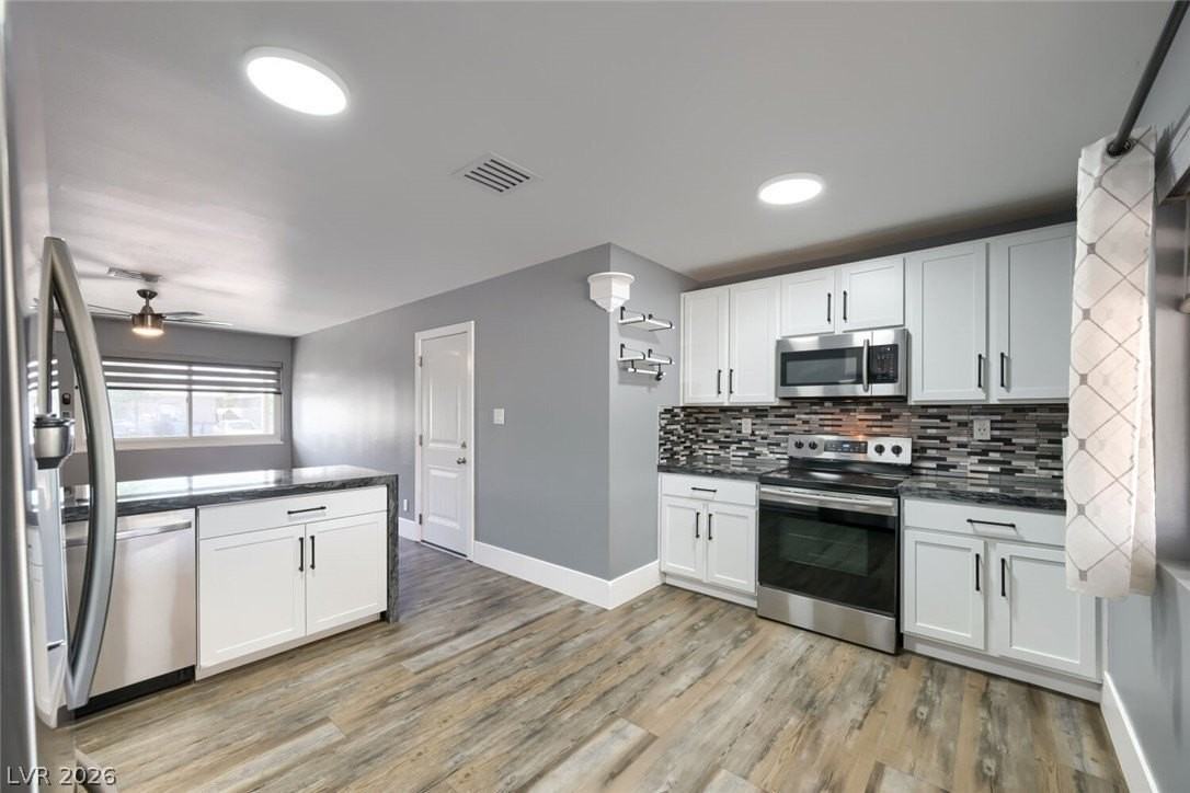 2728 Alcoa Ave - Photo 3 of 20