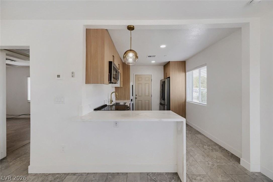 1934 Stanford St #A - Photo 4 of 16