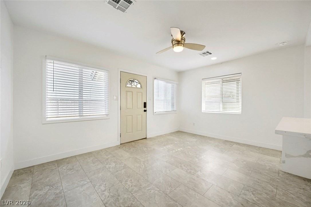 1934 Stanford St #B - Photo 7 of 17